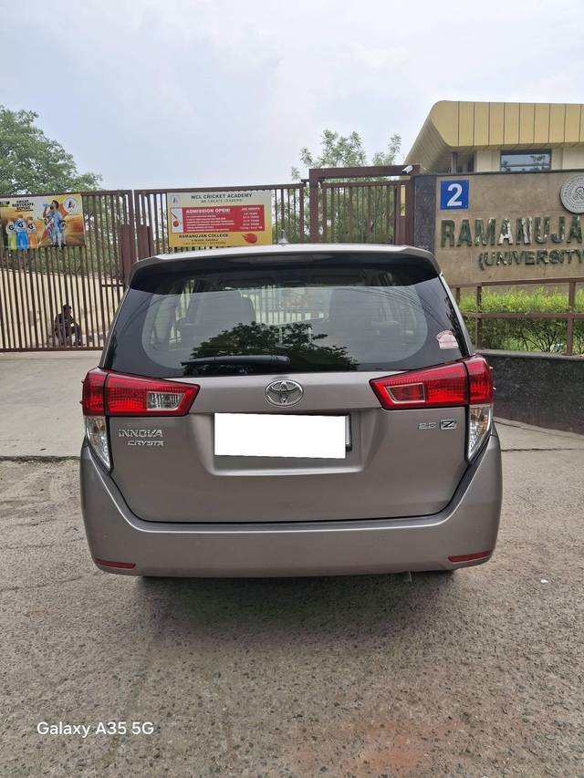https://images10.gaadi.com/usedcar_image/4527099/original/processed_5bbf23933d7c8359bb67e4889a0b5e23.jpg?imwidth=6401