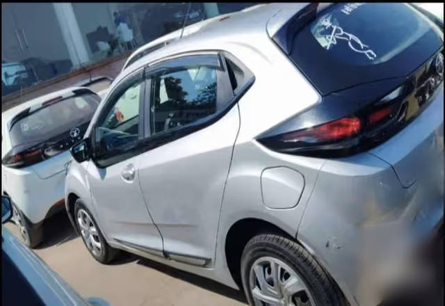 https://images10.gaadi.com/usedcar_image/4527103/original/ae59ce4c-25bb-46c7-a347-69fb82d772a9.?imwidth=6400