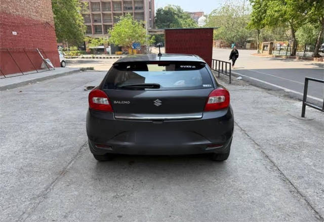 https://images10.gaadi.com/usedcar_image/4527107/original/aa9de936-28d2-41f1-9633-c718a36014ce.?imwidth=6401