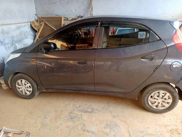 https://images10.gaadi.com/usedcar_image/4527112/original/processed_9a3d86fa-4ad2-4180-a554-9553d600cd89.jpg?imwidth=6400