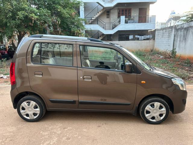 https://images10.gaadi.com/usedcar_image/4527122/original/f866f817c8cadc975162bd82ec9dd6f6.jpg?imwidth=6401