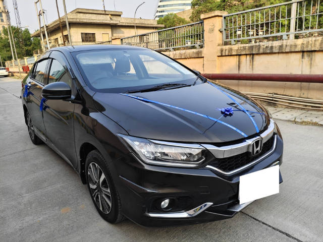 https://images10.gaadi.com/usedcar_image/4527125/original/4ad12019cdc3320858e166023f8ecf4f.png?imwidth=6400