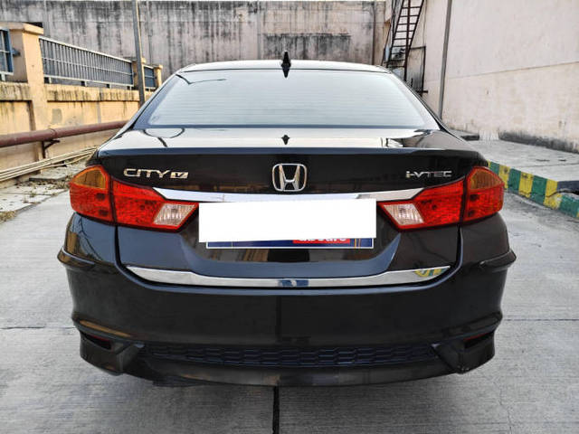 https://images10.gaadi.com/usedcar_image/4527125/original/processed_06b5094f24915e615dd02a0a45159880.png?imwidth=6401