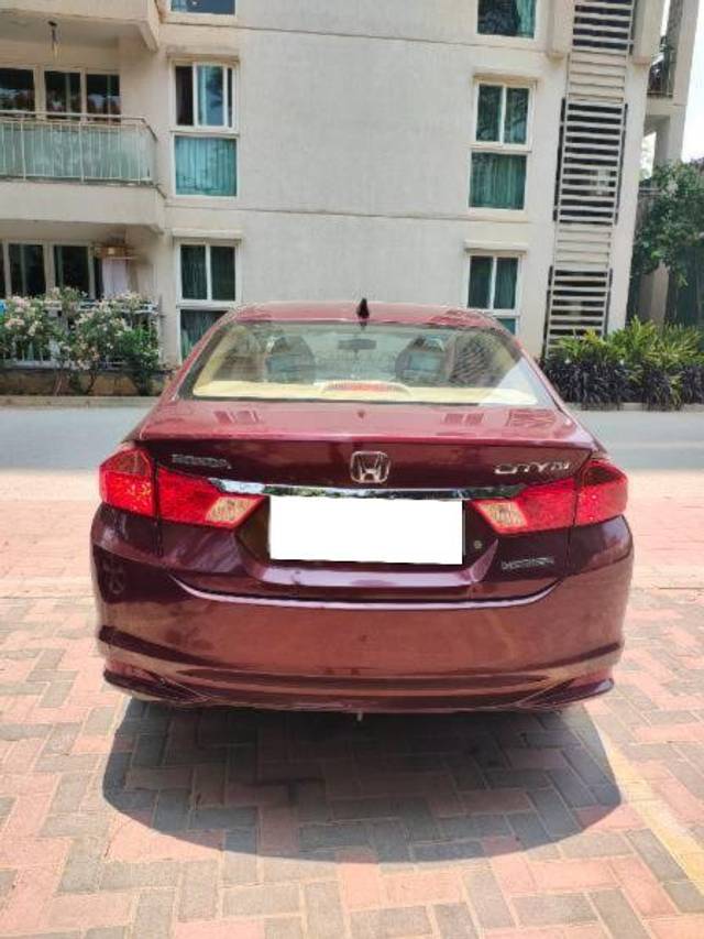 https://images10.gaadi.com/usedcar_image/4527180/original/processed_fa81b2fc-fa22-4f8d-b244-07318da9986e.jpg?imwidth=6402