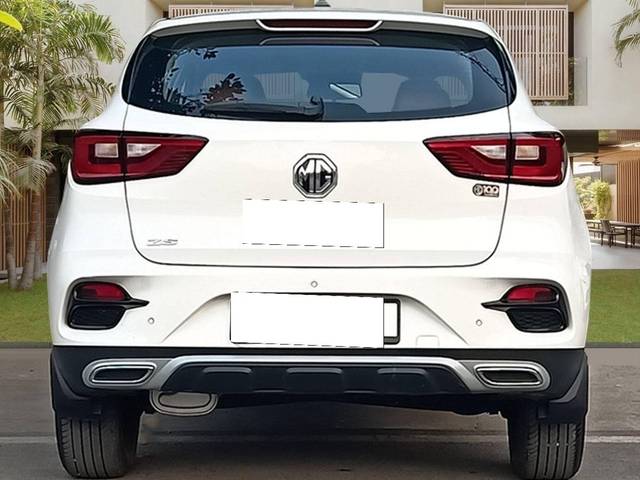 https://images10.gaadi.com/usedcar_image/4527191/original/processed_75d0168e-5b65-4e59-aff7-b123c4b9d8ba.jpg?imwidth=6402