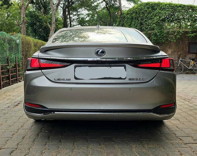 https://images10.gaadi.com/usedcar_image/4527218/original/processed_9ee7a3fcb7523a44968f1f259a87e6e9.jpg?imwidth=6401