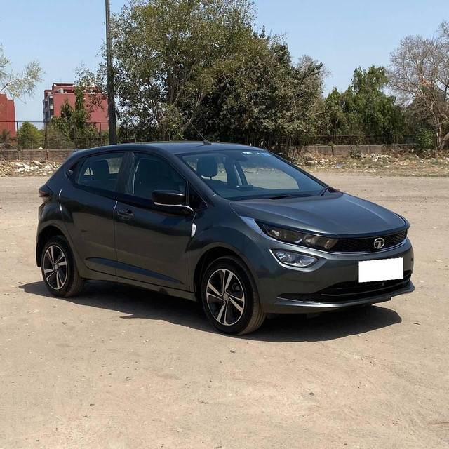 https://images10.gaadi.com/usedcar_image/4527232/original/processed_bb8ff8566cae126388b184dcde024129.jpg?imwidth=6400