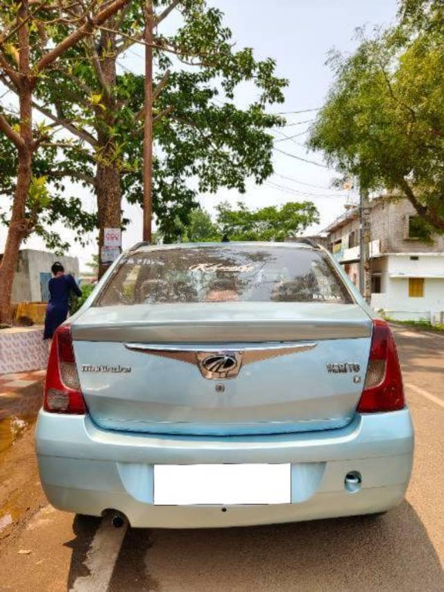 https://images10.gaadi.com/usedcar_image/4527254/original/processed_04c490a0-1d62-4b1c-b912-f09c1ae78e60.jpg?imwidth=6402