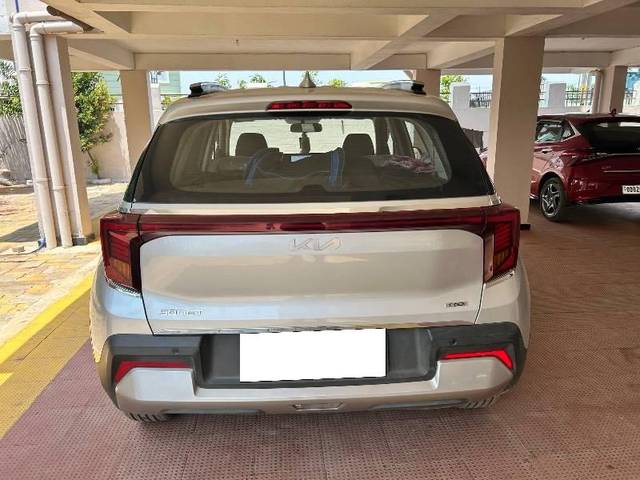 https://images10.gaadi.com/usedcar_image/4527256/original/processed_05286a31-b516-41d8-ada2-381198f7c2a0.jpeg?imwidth=6402