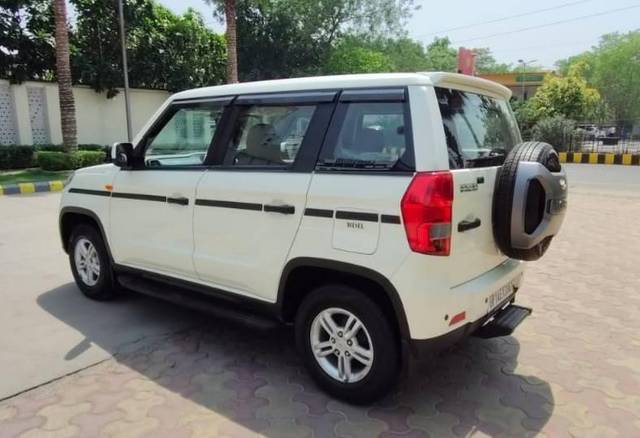 https://images10.gaadi.com/usedcar_image/4527266/original/processed_09ac657ec99f6988a805c65dd127c799.jpg?imwidth=6402