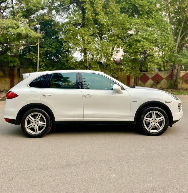 https://images10.gaadi.com/usedcar_image/4527272/original/processed_ee032b21e0660836db9231e5bf17fc0a.jpg?imwidth=6401