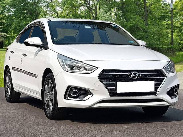 https://images10.gaadi.com/usedcar_image/4527273/original/processed_0786c79cb4df3f26b8e54d296afe0072.jpg?imwidth=6400