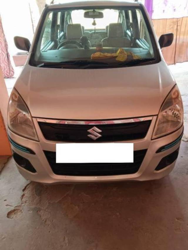 https://images10.gaadi.com/usedcar_image/4527274/original/processed_b22ccd95-f689-43db-afea-52a5c691e7cd.jpg?imwidth=6400