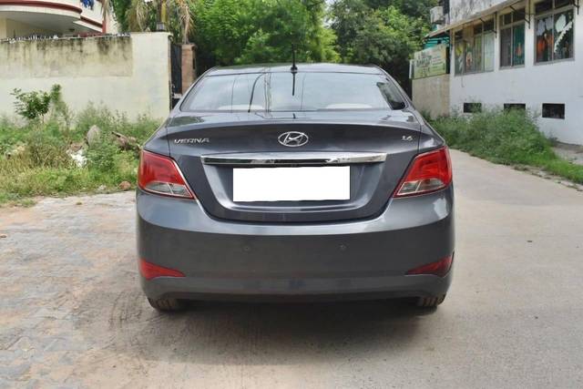 https://images10.gaadi.com/usedcar_image/4527285/original/processed_e55e7425a2accc15f05e23a0e79e1d7a.jpg?imwidth=6402