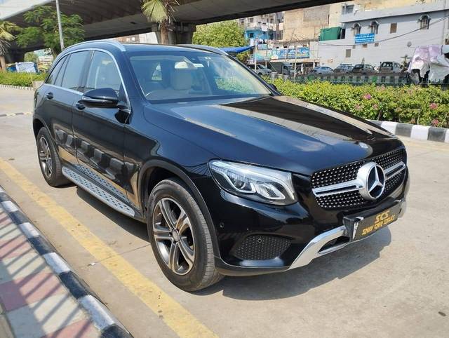 https://images10.gaadi.com/usedcar_image/4527287/original/processed_8356de803cc305980f4197f2f9ff4251.jpg?imwidth=6400