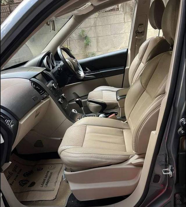 https://images10.gaadi.com/usedcar_image/4527289/original/2a5c81d0cb08fad3b3ccab98ae9a4a8f.jpg?imwidth=6402