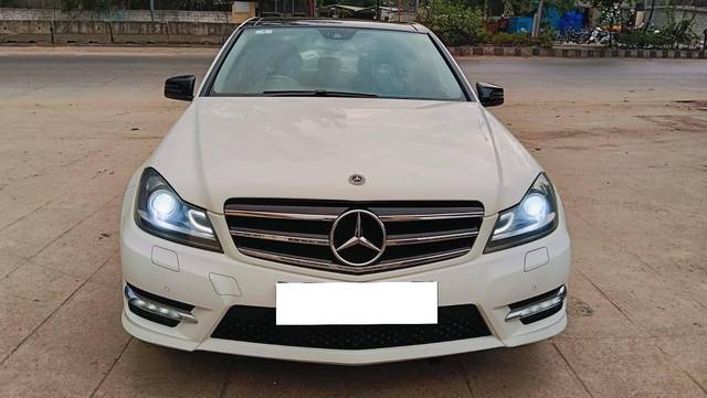 https://images10.gaadi.com/usedcar_image/4527293/original/processed_462634ee16d518cfbe07b3f5473a2822.jpg?imwidth=6400