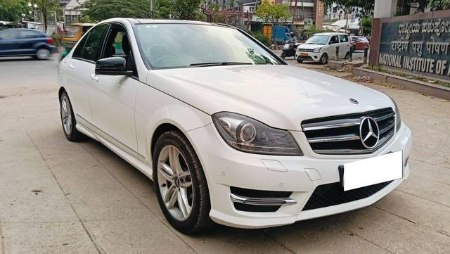 https://images10.gaadi.com/usedcar_image/4527293/original/processed_e823e3663516a55370c8d9fce6dae7c8.jpg?imwidth=6400