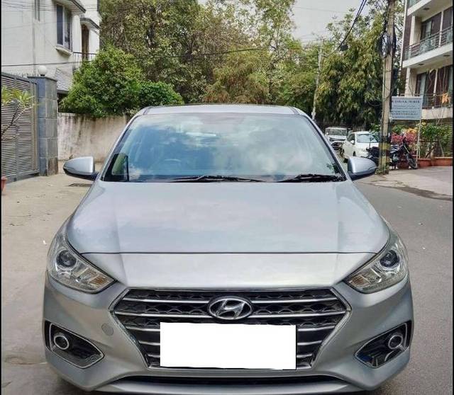 https://images10.gaadi.com/usedcar_image/4527297/original/processed_eaa4d03943072550dfca47512e29a455.jpg?imwidth=6402
