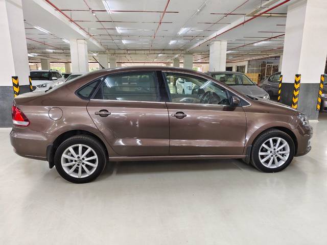https://images10.gaadi.com/usedcar_image/4527303/original/c16ed50ab06d9ab340435e1c9454dbc0.jpg?imwidth=6401