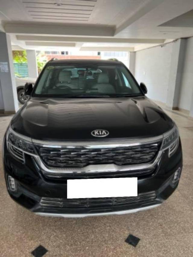 https://images10.gaadi.com/usedcar_image/4527304/original/processed_0edc13d0-310e-4e58-b4b5-c684e3f6e152.jpeg?imwidth=6401