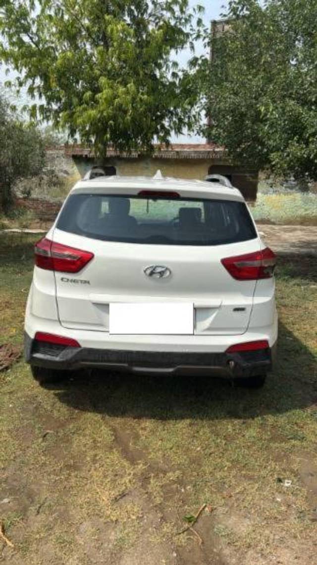 https://images10.gaadi.com/usedcar_image/4527313/original/processed_89612a27-f3eb-40a9-8810-74279a4775d6.jpeg?imwidth=6402