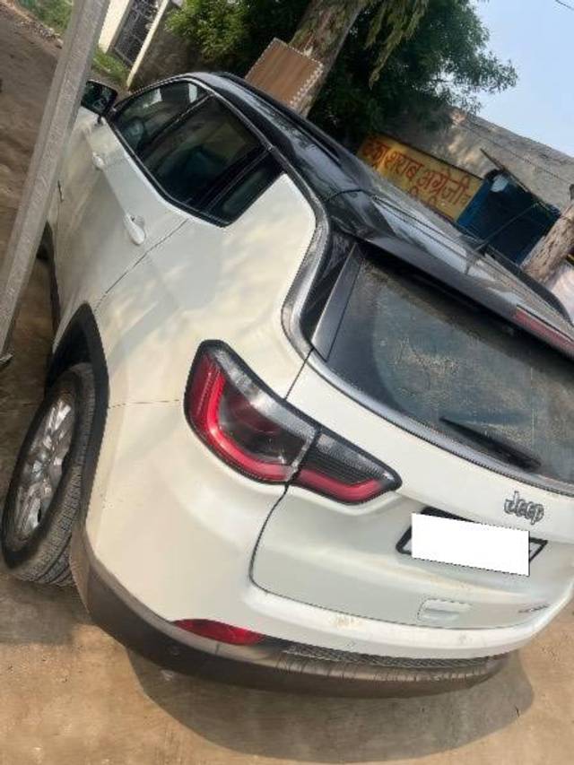 https://images10.gaadi.com/usedcar_image/4527317/original/processed_d84a8193-8812-45bb-9771-596fd6d566a4.jpeg?imwidth=6401
