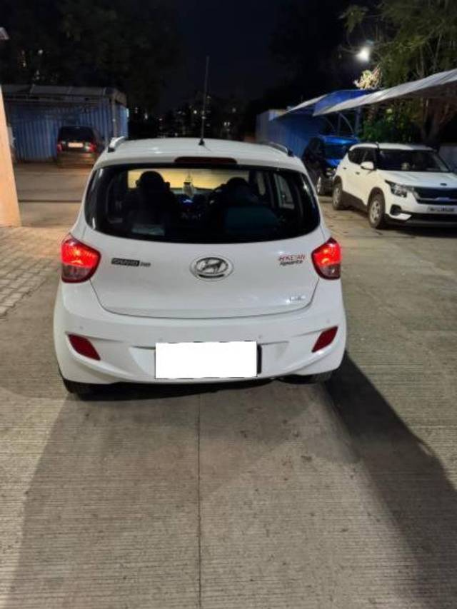 https://images10.gaadi.com/usedcar_image/4527321/original/processed_2b9101eb-3e38-4bbe-ac86-2a487c763b41.jpg?imwidth=6402