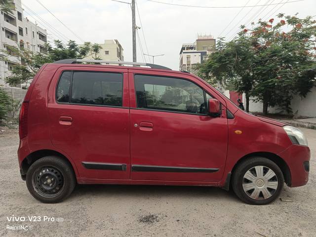 https://images10.gaadi.com/usedcar_image/4527333/original/processed_614507b79a2dd2b52af9afd6024be5cd.jpg?imwidth=6401
