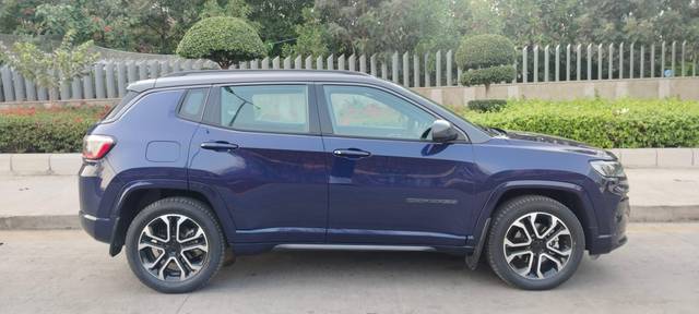 https://images10.gaadi.com/usedcar_image/4527369/original/processed_7fd75e4f64a02354d72132e29c7f6dd6.jpg?imwidth=6401