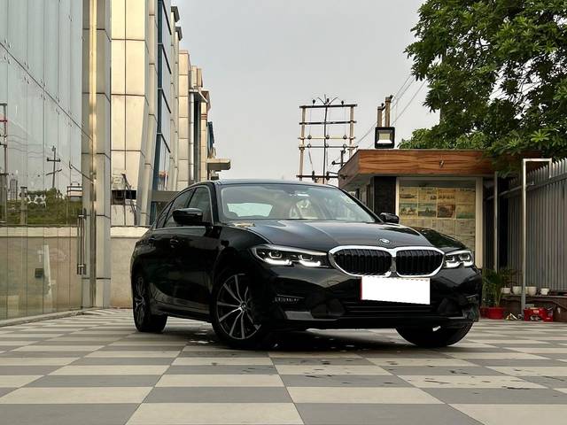 https://images10.gaadi.com/usedcar_image/4527378/original/processed_4880f3e259de7ad8715574811b7768ad.jpg?imwidth=6400