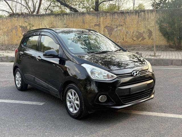 https://images10.gaadi.com/usedcar_image/4527394/original/processed_ead6404c7a3a347b3b0c63d38b0ff8b9.jpg?imwidth=6400