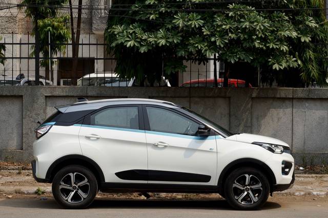 https://images10.gaadi.com/usedcar_image/4527399/original/908a0d71e443303a9acd4c2629fe3c4e.jpeg?imwidth=6401