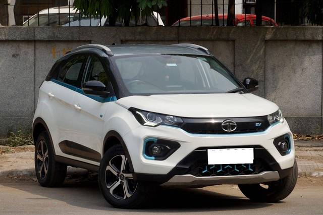 https://images10.gaadi.com/usedcar_image/4527399/original/processed_fd5ac39ecde94aa2d2943e6651b2972a.jpeg?imwidth=6400