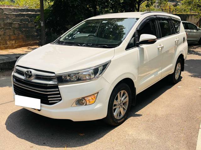 https://images10.gaadi.com/usedcar_image/4527402/original/processed_e1541a6cbc36d2f875effd20b8b37574.jpg?imwidth=6402