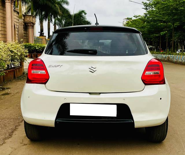 https://images10.gaadi.com/usedcar_image/4527406/original/processed_bd3f7fa88c155c5a6e406562efd7abe0.jpg?imwidth=6402