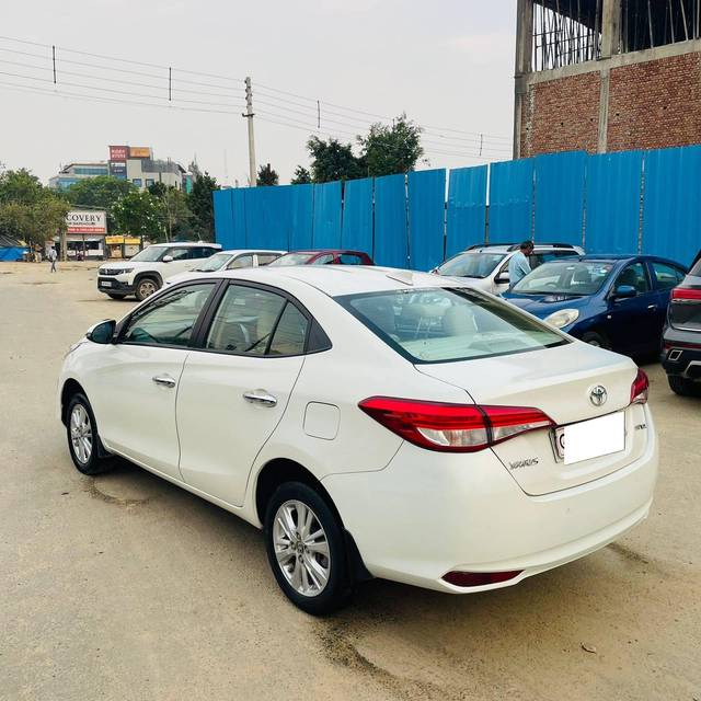 https://images10.gaadi.com/usedcar_image/4527411/original/processed_2f7851a5270620708157e551632b9182.jpg?imwidth=6402