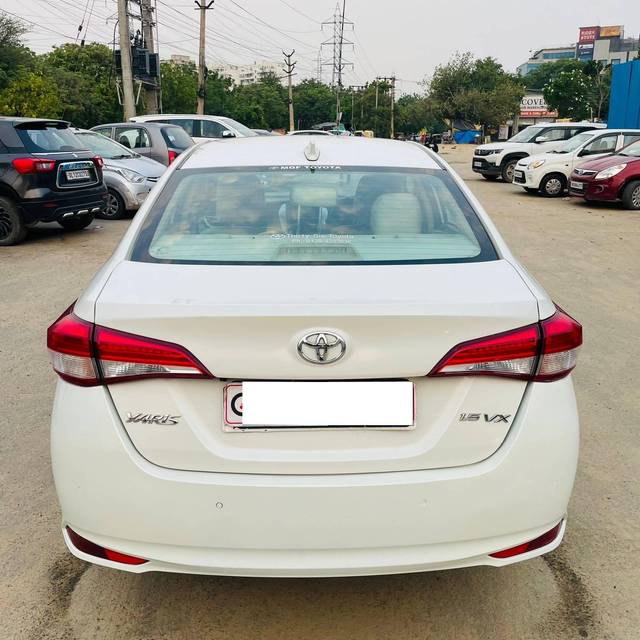 https://images10.gaadi.com/usedcar_image/4527411/original/processed_bd5e3dbd5983fd3ab884982e89bfa924.jpg?imwidth=6401