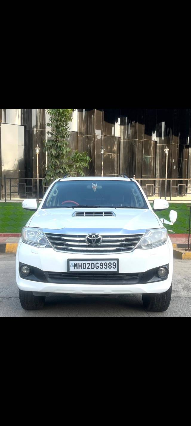 https://images10.gaadi.com/usedcar_image/4527416/original/53b9beeba59a5d7deab91ac3d9e55eb8.jpg?imwidth=6401