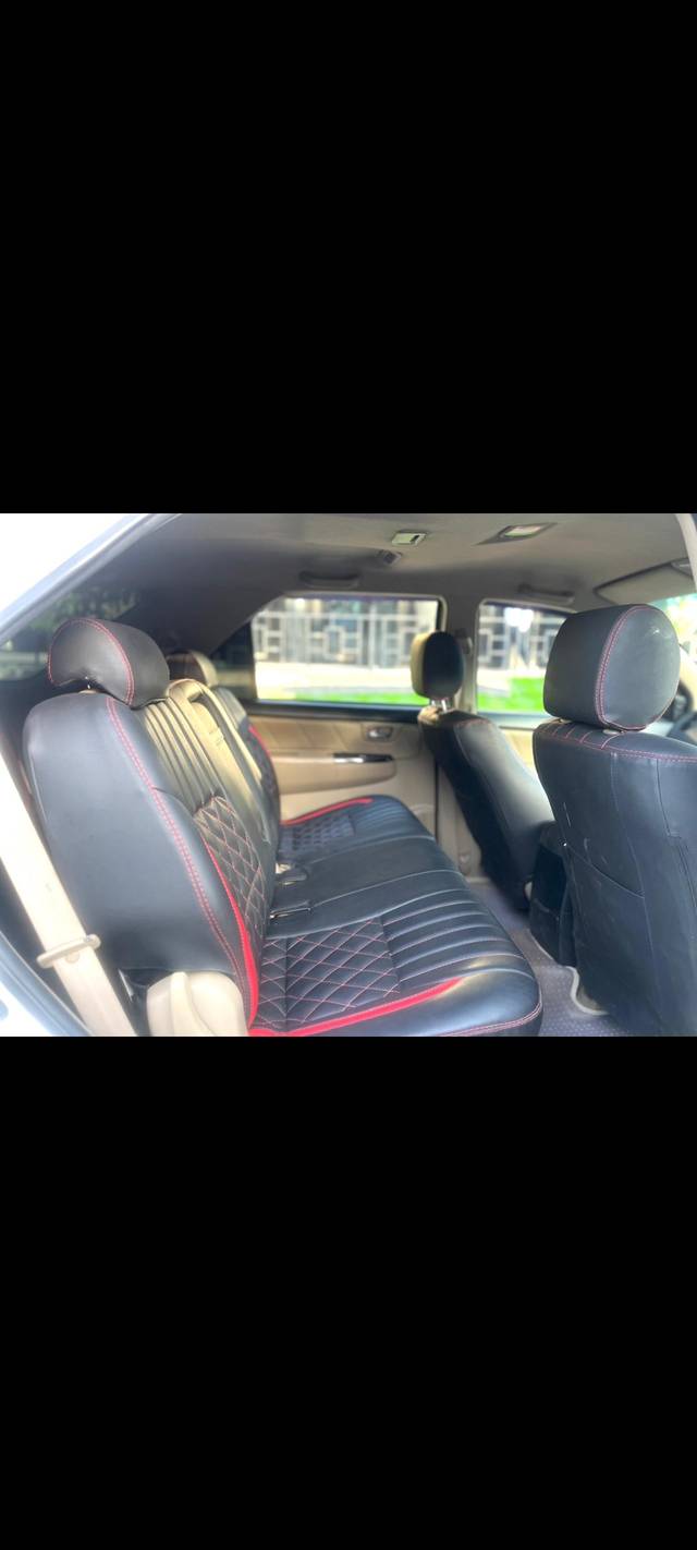 https://images10.gaadi.com/usedcar_image/4527416/original/c1dc739433771d7ee37ee78ebad0b2fa.jpg?imwidth=6402