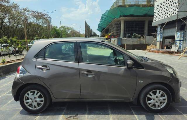 https://images10.gaadi.com/usedcar_image/4527420/original/processed_162db679915fe79e79403551c046565b.jpg?imwidth=6401