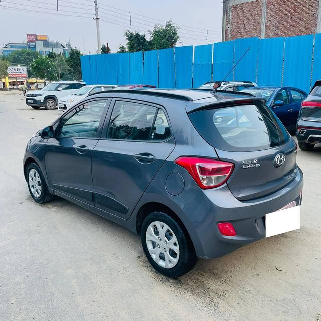 https://images10.gaadi.com/usedcar_image/4527425/original/processed_a5058a30dc9f1319089a0c3876303292.jpg?imwidth=6402