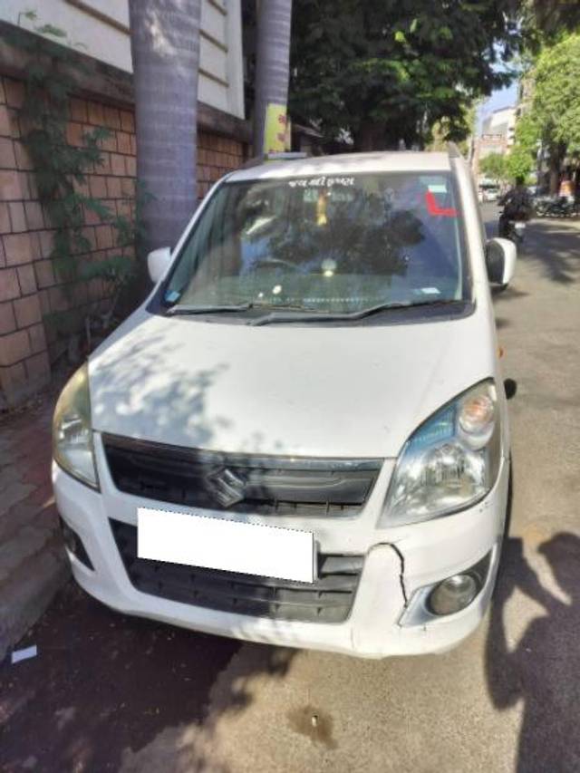 https://images10.gaadi.com/usedcar_image/4527447/original/processed_f47f50f8-f02b-4768-b616-dca6d8c1cbe3.jpg?imwidth=6402
