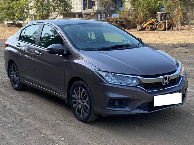 https://images10.gaadi.com/usedcar_image/4527457/original/processed_e68b5b40e5c33f6399bf6f51e2797598.jpg?imwidth=6400