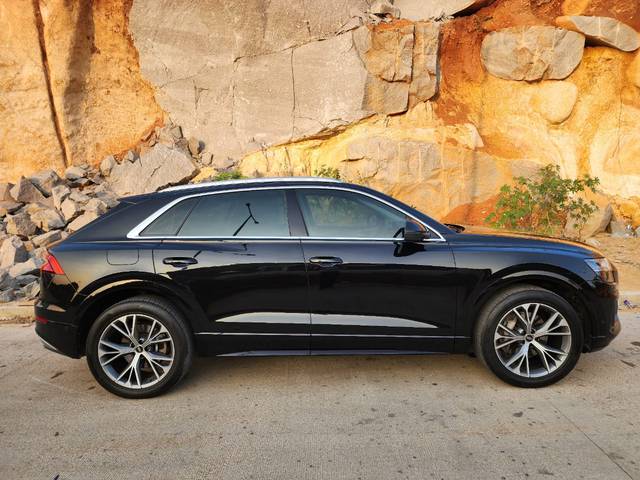 https://images10.gaadi.com/usedcar_image/4527458/original/73e53191086f87e41cd94b92dc4634fe.jpeg?imwidth=6401