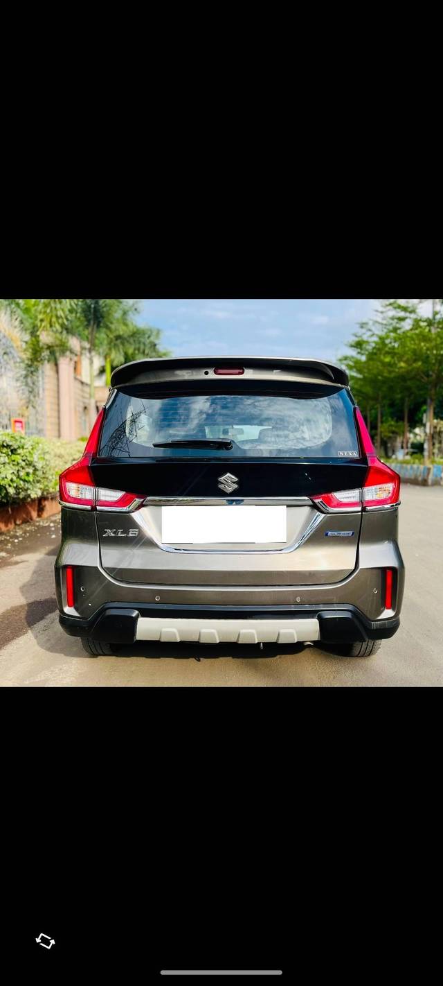 https://images10.gaadi.com/usedcar_image/4527460/original/processed_a67aae17a02e8e4a5b89a60d4930154a.jpg?imwidth=6401