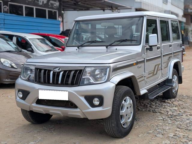 https://images10.gaadi.com/usedcar_image/4527461/original/processed_86ee8c5936c76c3f5ed6d3e2ed09f922.jpg?imwidth=6400