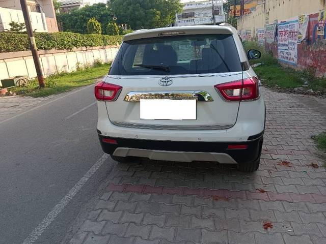 https://images10.gaadi.com/usedcar_image/4527495/original/processed_fbf97292-e529-4ffb-ab10-2edbcc1b7b63.jpg?imwidth=6401