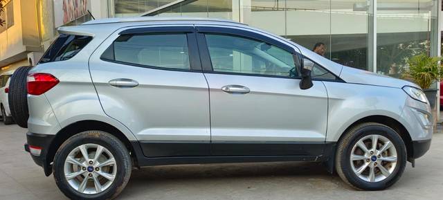 https://images10.gaadi.com/usedcar_image/4527513/original/bba3b33eacbaed887dae97682228b485.jpeg?imwidth=6401