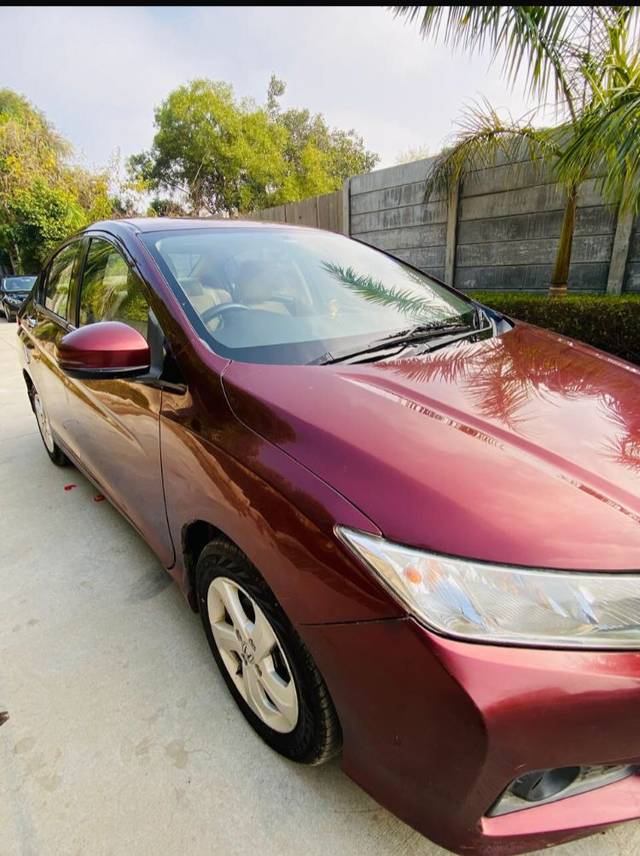 https://images10.gaadi.com/usedcar_image/4527514/original/53645b943cc437b7e3a9ab0ef5e92710.jpg?imwidth=6400